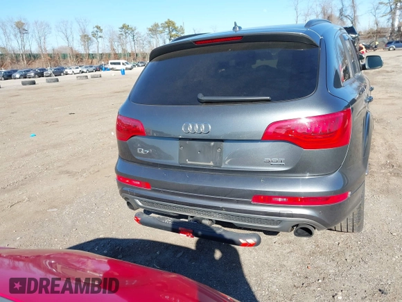 2015 Audi Q7 3.0T S line Prestige with VIN WA1DGAFE8FD015458, listed as a IAAI auction lot 41753940 with 62,233 mi miles. Bid and sale history available at carsss.com. Image 16.