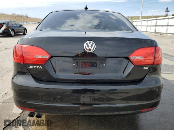 2014 Volkswagen Jetta SE с VIN 3VWD17AJ0EM332598, выставлен на аукционе Copart как лот 52392395 с пробегом 66 389 миль миль и Списание • Salvage title. История ставок и продаж доступна на DreamBid. Изображение 6.