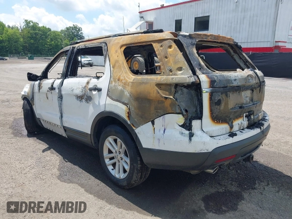 2015 Ford Explorer z VIN 1FM5K8B86FGA28592, wystawiony jako IAAI lot #42498833 z przebiegiem Nie podano mil oraz . Historia ofert i sprzedaży dostępna na DreamBid. Obrazek 3.