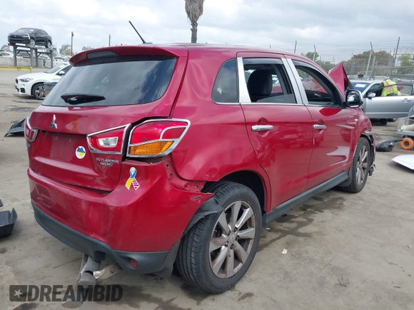 2015 Mitsubishi Outlander SE with VIN 4A4AP4AU9FE053325, listed as a IAAI auction lot 42121018 with 59,166 mi miles and . Bid and sale history available at DreamBid. Image 4.