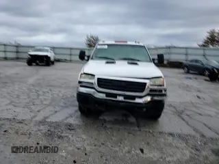 2006 GMC Sierra 3500 DRW SLE1 z VIN 1GTJK33D16F207548, wystawiony jako Copart lot #72369554 z przebiegiem Nie podano mil oraz Szkody całkowita. Historia ofert i sprzedaży dostępna na DreamBid. Obrazek 11.