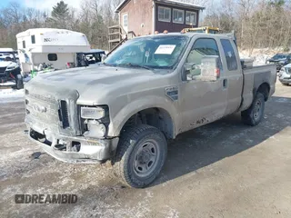 2008 Ford Super Duty F-250 SRW XL with VIN 1FTSX21Y38EB93621, listed as a IAAI auction lot 41379532 with 225,489 mi miles. Bid and sale history available at carsss.com. Image 2.
