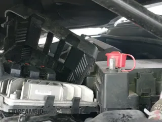 2015 Chevrolet Equinox LT z VIN 2GNFLCE33F6422566, wystawiony jako IAAI lot #42323286 z przebiegiem 167 924 mil mil oraz . Historia ofert i sprzedaży dostępna na DreamBid. Obrazek 20.