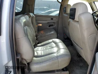 2002 Chevrolet Suburban LT with VIN 3GNEC16TX2G353355, listed as a Copart auction lot 68508734 with 0 mi miles and Clean Title. Bid and sale history available at carsss.com. Image 10.