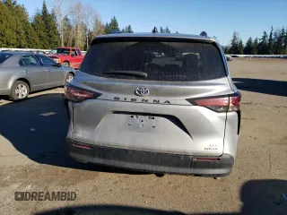 2021 Toyota Sienna XLE with VIN 5TDYSKFC1MS017712, listed as a Copart auction lot 42992415 with 47,600 mi miles and Salvage Title. Bid and sale history available at carsss.com. Image 6.
