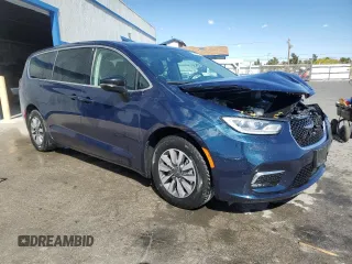 2024 Chrysler Pacifica Hybrid Select z VIN 2C4RC1S70RR102822, wystawiony jako Copart lot #55214375 z przebiegiem 50 021 mil mil oraz Tytuł czysty. Historia ofert i sprzedaży dostępna na DreamBid. Obrazek 4.