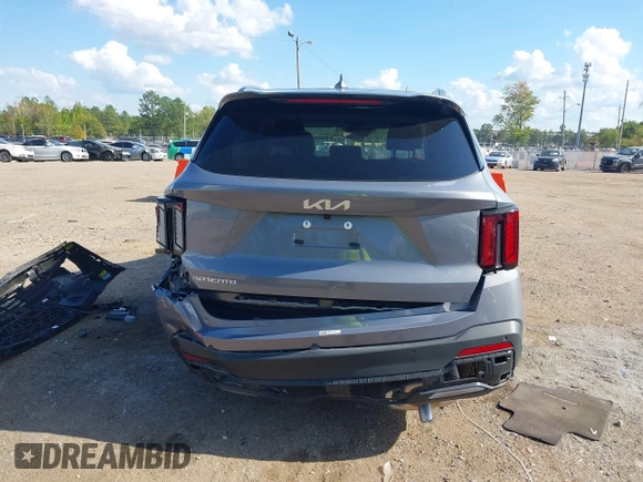 2024 Kia Sorento S z VIN 5XYRL4JC1RG265371, wystawiony jako IAAI lot #40450437 z przebiegiem 14 620 mil mil oraz . Historia ofert i sprzedaży dostępna na DreamBid. Obrazek 16.