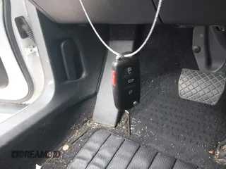 2017 Volkswagen Tiguan S z VIN WVGAV7AX2HK051022, wystawiony jako IAAI lot #42214161 z przebiegiem 87 914 mil mil oraz . Historia ofert i sprzedaży dostępna na DreamBid. Obrazek 11.