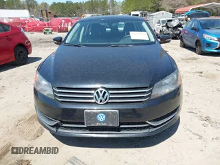 2013 Volkswagen Passat SE z VIN 1VWBP7A39DC094211, wystawiony jako IAAI lot #41894764 z przebiegiem 130 955 mil mil oraz . Historia ofert i sprzedaży dostępna na DreamBid. Obrazek 12.