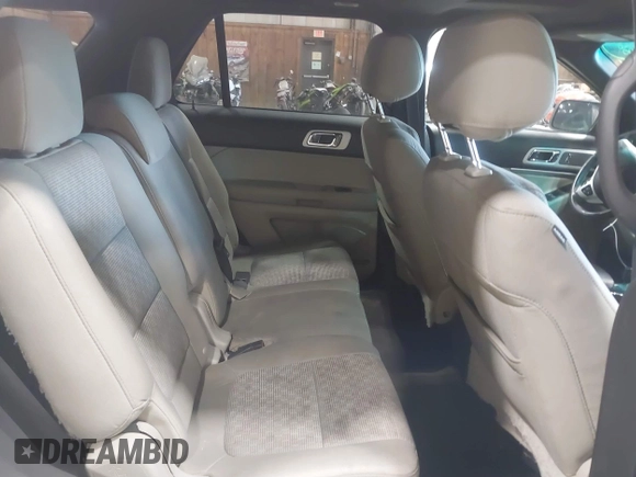2015 Ford Explorer XLT z VIN 1FM5K8D81FGA50433, wystawiony jako IAAI lot #41846084 z przebiegiem 149 156 mil mil oraz . Historia ofert i sprzedaży dostępna na DreamBid. Obrazek 8.