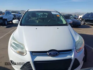 2013 Ford Focus SE with VIN 1FADP3K24DL280819, listed as a IAAI auction lot 41991923 with 228,158 mi miles. Bid and sale history available at carsss.com. Image 12.
