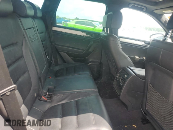 2017 Volkswagen Touareg Wolfsburg Edition with VIN WVGRF7BP6HD004806, listed as a Copart auction lot 61754565 with 160,012 mi miles and Clean title. Bid and sale history available at DreamBid. Image 10.