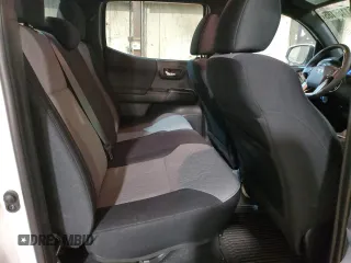 2023 Toyota Tacoma SR z VIN 3TMCZ5AN0PM651386, wystawiony jako Copart lot #51158185 z przebiegiem 23 642 mil mil oraz Szkoda całkowita • Salvage title. Historia ofert i sprzedaży dostępna na DreamBid. Obrazek 10.