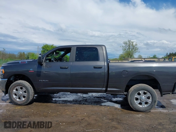 2024 Ram 2500 Big Horn with VIN 3C6UR5DL2RG101520, listed as a IAAI auction lot 42065398 with 34,611 mi miles. Bid and sale history available at carsss.com. Image 14.