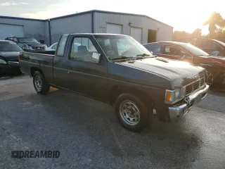 1994 Nissan Frontier XE z VIN 1N6SD16S1RC372743, wystawiony jako Copart lot #54486495 z przebiegiem 206 951 mil mil oraz Szkoda całkowita • Salvage title. Historia ofert i sprzedaży dostępna na DreamBid. Obrazek 4.