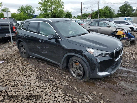 2023 BMW X1 xDrive28i with VIN WBX73EF03P5W45445, listed as a Copart auction lot 58377635 with 47,249 mi miles and Salvage title. Bid and sale history available at DreamBid. Image 4.