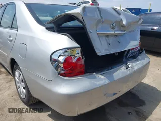 2006 Toyota Camry STD with VIN 4T1BE32K26U164258, listed as a IAAI auction lot 42120723 with 172,018 mi miles. Bid and sale history available at carsss.com. Image 18.