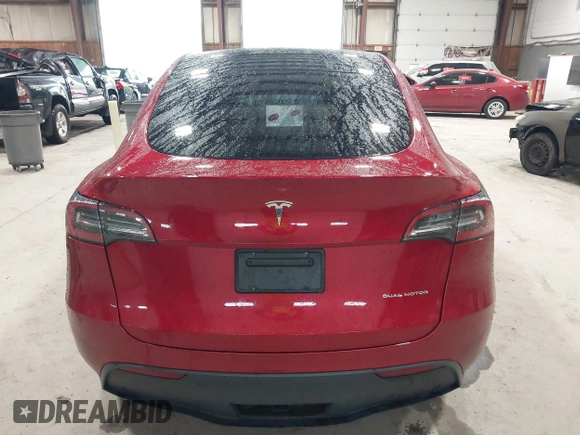 2024 Tesla Model Y Long Range with VIN 7SAYGAEE2RF986206, listed as a IAAI auction lot 42177852 with 14,399 mi miles and . Bid and sale history available at DreamBid. Image 15.