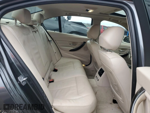 2013 BMW 3 Series 335i с VIN WBA3A9G50DNP38130, выставлен на аукционе Copart как лот 86146524 с пробегом 132 124 миль миль и Чистый • Clean title. История ставок и продаж доступна на DreamBid. Изображение 10.