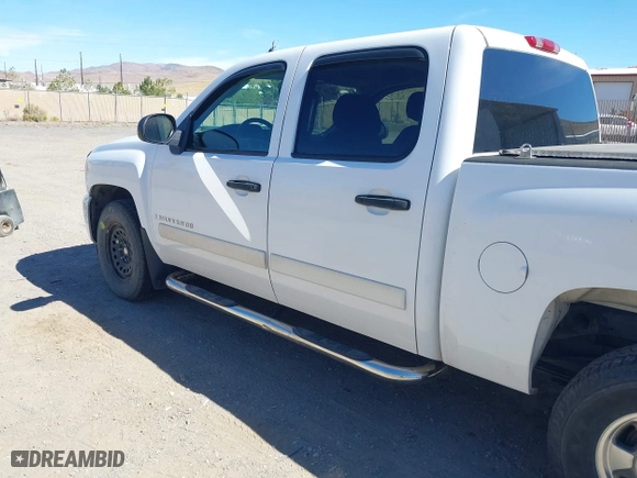 2007 Chevrolet Silverado 1500 LS with VIN 2GCEK13C071539373, listed as a IAAI auction lot 40411136 with 168,254 mi miles. Bid and sale history available at carsss.com. Image 14.
