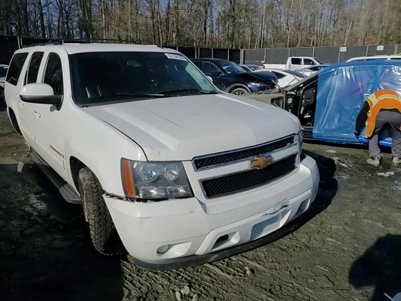 2009 Chevrolet Suburban LT w/2LT with VIN 1GNFK26319R274535, listed as a Copart auction lot 42704165 with 254,514 mi miles and Salvage Title. Bid and sale history available at carsss.com. Image 13.
