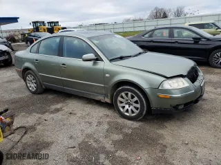 2003 Volkswagen Passat GLS with VIN WVWPD63B33P451809, listed as a Copart auction lot 81546604 with 168,002 mi miles and Non Repairable. Bid and sale history available at carsss.com. Image 4.