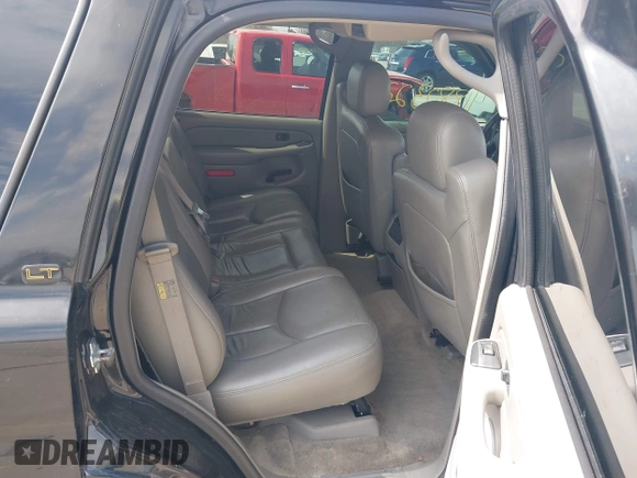 2005 Chevrolet Tahoe Z71 z VIN 1GNEK13T45R111138, wystawiony jako IAAI lot #41880322 z przebiegiem Nie podano mil oraz . Historia ofert i sprzedaży dostępna na DreamBid. Obrazek 8.