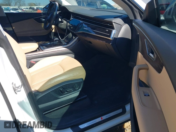 2019 Audi Q8 Prestige z VIN WA1FVAF12KD038238, wystawiony jako IAAI lot #41740092 z przebiegiem 55 699 mil mil oraz . Historia ofert i sprzedaży dostępna na DreamBid. Obrazek 5.
