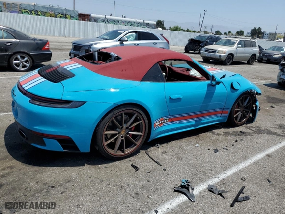2020 Porsche 911 Carrera S with VIN WP0CB2A95LS263867, listed as a Copart auction lot 61477324 with 9,955 mi miles and Salvage Title. Bid and sale history available at carsss.com. Image 3.