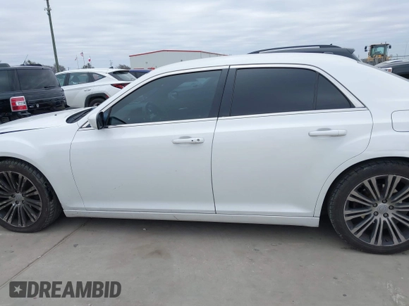 2013 Chrysler 300 with VIN 2C3CCABG5DH711719, listed as a IAAI auction lot 41383018 with 191,863 mi miles. Bid and sale history available at carsss.com. Image 14.