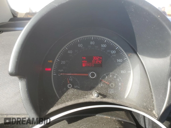 2008 Volkswagen Beetle SE with VIN 3VWRF31Y18M407648, listed as a Copart auction lot 86413934 with 131,242 mi miles and Salvage title. Bid and sale history available at DreamBid. Image 9.