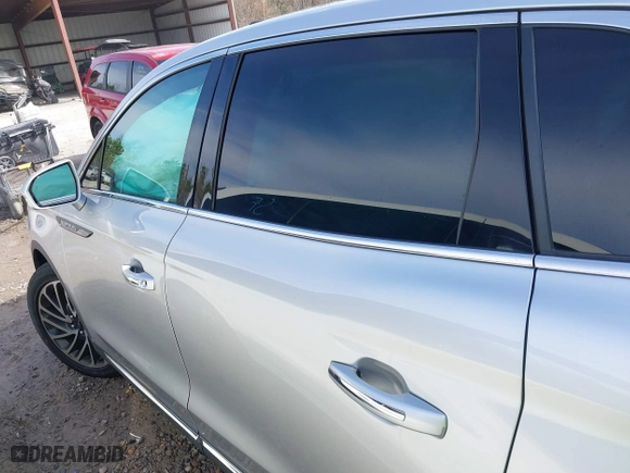 2019 Lincoln Nautilus Reserve with VIN 2LMPJ8LP6KBL15003, listed as a IAAI auction lot 41387415 with 63,618 mi miles. Bid and sale history available at carsss.com. Image 14.