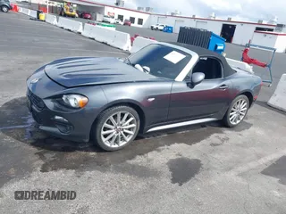 2018 FIAT 124 Spider Classica z VIN JC1NFAEK3J0137856, wystawiony jako IAAI lot #41959793 z przebiegiem 49 513 mil mil oraz . Historia ofert i sprzedaży dostępna na DreamBid. Obrazek 14.