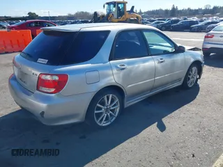 2005 Saab 9-2X Aero z VIN JF4GG22615G051246, wystawiony jako IAAI lot #41712225 z przebiegiem 222 270 mil mil oraz . Historia ofert i sprzedaży dostępna na DreamBid. Obrazek 4.