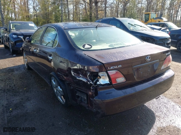 2002 Lexus ES 300 with VIN JTHBF30G525015040, listed as a IAAI auction lot 41969408 with 175,587 mi miles. Bid and sale history available at carsss.com. Image 6.