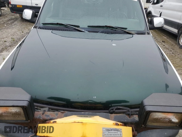 2002 Chevrolet Silverado 1500 LT with VIN 2GCEK19T321328555, listed as a Copart auction lot 55344055 with 96,091 mi miles and Clean Title. Bid and sale history available at carsss.com. Image 11.