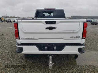 2024 Chevrolet Silverado 3500HD High Country with VIN 1GC4YVEY4RF106354, listed as a Copart auction lot 84701304 with 17,933 mi miles and Salvage Title. Bid and sale history available at carsss.com. Image 6.