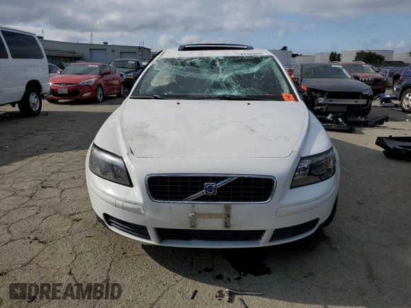 2007 Volvo S40 2.4L with VIN YV1MS382472316321, listed as a Copart auction lot 43195895 with 242,297 mi miles and Salvage Title. Bid and sale history available at carsss.com. Image 5.