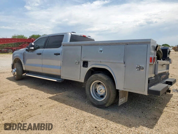 2023 Ford F-350 с VIN 1FT8W3DN5PEE00688, выставлен на аукционе Copart как лот 60504815 с пробегом 25 492 миль миль и Списание • Salvage title. История ставок и продаж доступна на DreamBid. Изображение 2.