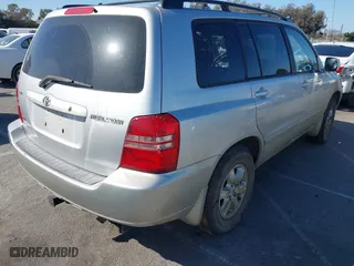 2002 Toyota Highlander with VIN JTEGF21A120061372, listed as a IAAI auction lot 41755320 with 206,256 mi miles. Bid and sale history available at carsss.com. Image 4.