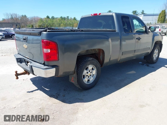 2011 Chevrolet Silverado 1500 LT with VIN 1GCRKSE36BZ417931, listed as a IAAI auction lot 42143166 with 180,033 mi miles and . Bid and sale history available at DreamBid. Image 4.