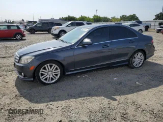 2009 Mercedes-Benz C 300 Sport z VIN WDDGF54X39R057227, wystawiony jako Copart lot #60229905 z przebiegiem 121 408 mil mil oraz Szkoda całkowita • Salvage title. Historia ofert i sprzedaży dostępna na DreamBid. Obrazek 1.