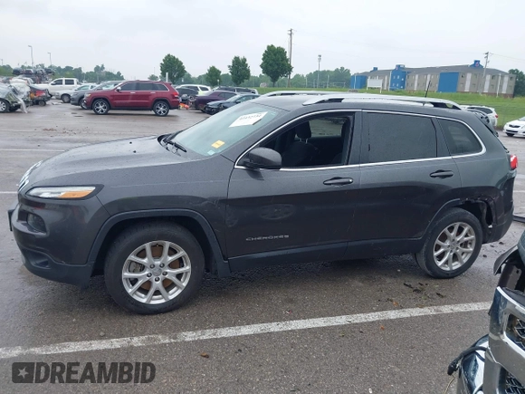 2016 Jeep Cherokee Latitude с VIN 1C4PJLCB2GW362820, выставлен на аукционе IAAI как лот 42432734 с пробегом 137 325 миль миль и . История ставок и продаж доступна на DreamBid. Изображение 14.
