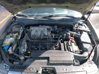 2005 Nissan Maxima 3.5 SL with VIN 1N4BA41E15C832028, listed as a IAAI auction lot 42008272 with 201,978 mi miles. Bid and sale history available at carsss.com. Image 10.