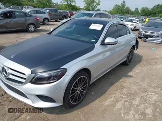 2020 Mercedes-Benz C 300 z VIN W1KWF8EB6LR599901, wystawiony jako IAAI lot #42616247 z przebiegiem 74 966 mil mil oraz . Historia ofert i sprzedaży dostępna na DreamBid. Obrazek 2.