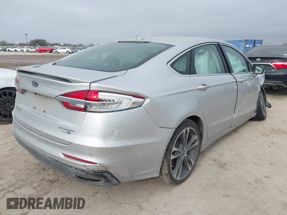 2019 Ford Fusion Titanium with VIN 3FA6P0D9XKR206465, listed as a IAAI auction lot 41577306 with 70,668 mi miles. Bid and sale history available at carsss.com. Image 4.