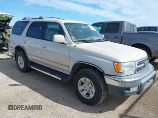 1999 Toyota 4Runner SR5 with VIN JT3GN86R1X0120599, listed as a IAAI auction lot 41687471 with 212,542 mi miles. Bid and sale history available at carsss.com. Image 1.