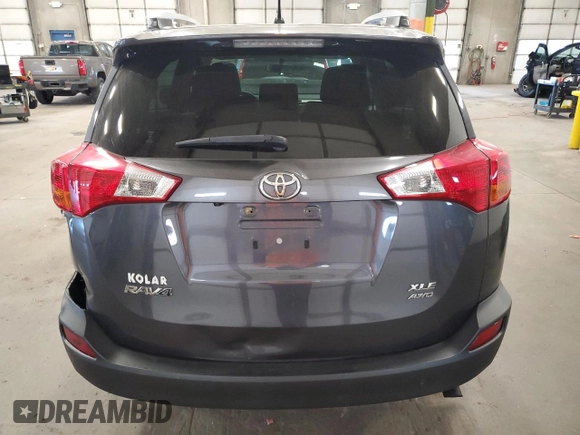2013 Toyota RAV4 XLE z VIN JTMRFREV5DD023402, wystawiony jako Copart lot #56192905 z przebiegiem 137 037 mil mil oraz Szkoda całkowita • Salvage title. Historia ofert i sprzedaży dostępna na DreamBid. Obrazek 6.