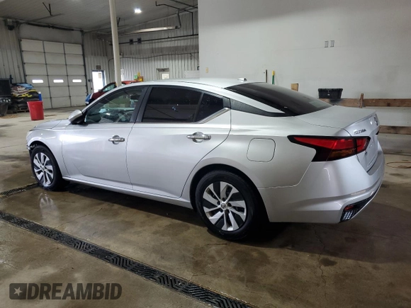 2019 Nissan Altima 2.5 S with VIN 1N4BL4BV0KC112255, listed as a Copart auction lot 52976375 with 134,855 mi miles and Salvage Title. Bid and sale history available at carsss.com. Image 2.
