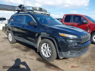 2018 Jeep Cherokee Latitude Plus with VIN 1C4PJMLX7JD579607, listed as a IAAI auction lot 41353552 with 145,717 mi miles. Bid and sale history available at carsss.com. Image 1.
